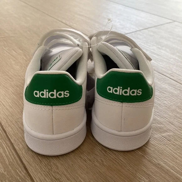 Adidas Stan Smith Velcro 3 strap sneakers, white w/green back, size 1.5, NWT - Picture 4 of 11